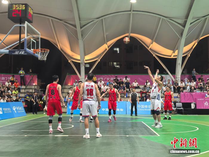 广东队勇夺十五运会群众比赛五人制篮球B组、