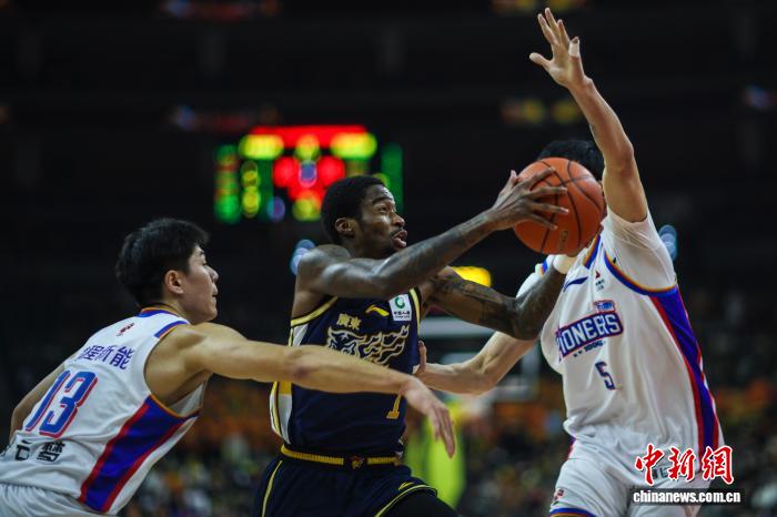 广东队主场力克天津队 萨姆纳39分助球队取关键