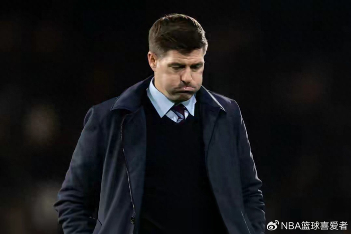 利物浦主帅斯洛特赛后甩锅引争议，球迷质疑战