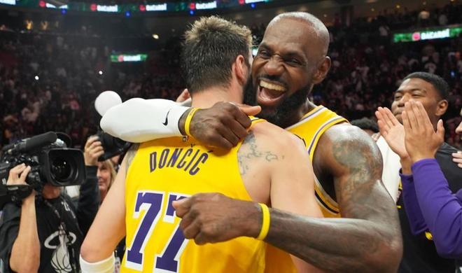 湖人客场逆转热火双星闪耀 八连胜奠定争冠基调