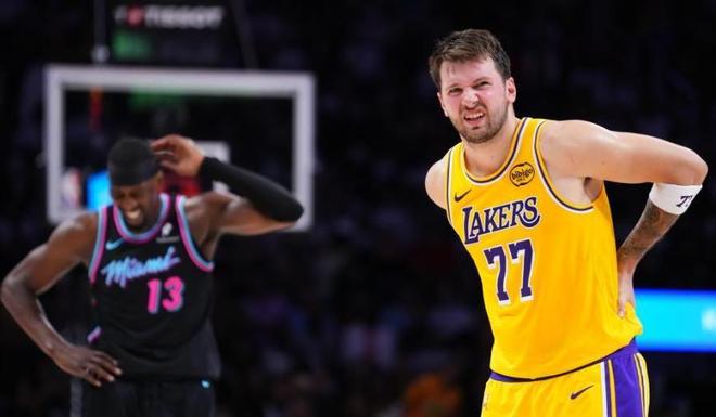 湖人客场逆转热火双星闪耀 八连胜奠定争冠基调