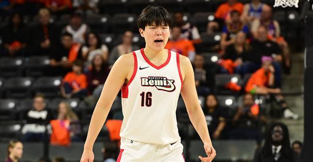 杨瀚森关键2+1助撕裂之城险胜奥斯汀马刺