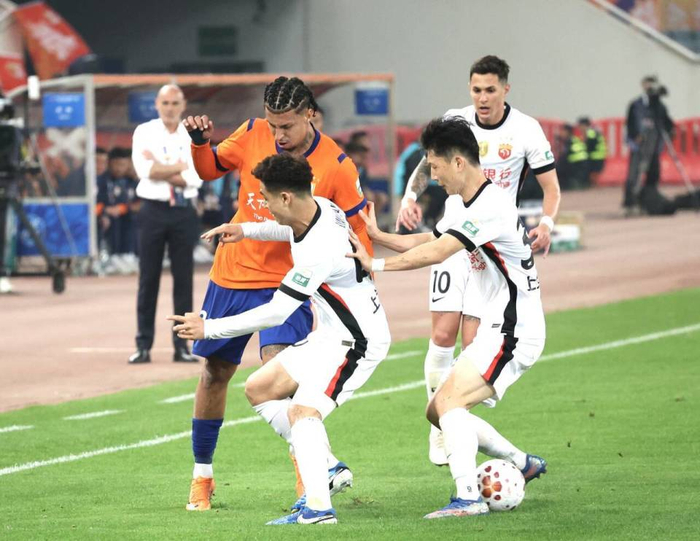 山东泰山1-1战平海港 阵型调整为未来赛程铺路