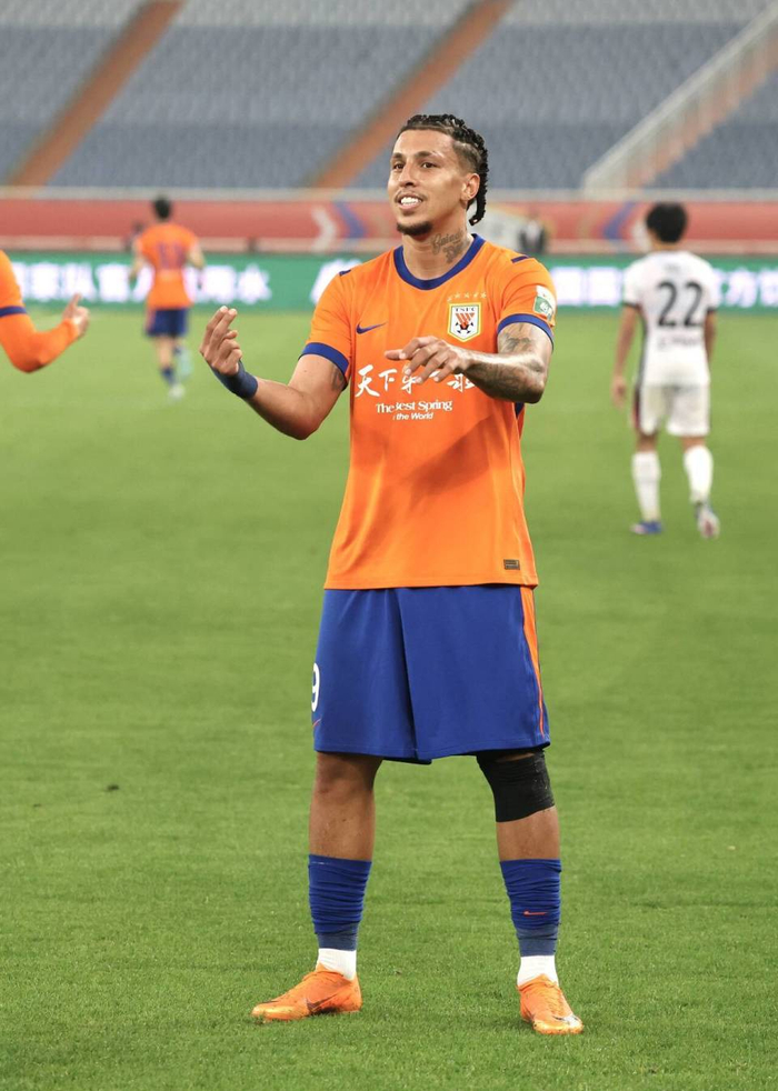 山东泰山1-1战平海港 阵型调整为未来赛程铺路